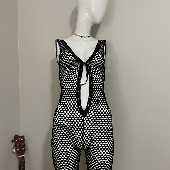 Seven’til Midnight Deep V Fishnet Body Stocking. Size Sm - Picture 3 of 15